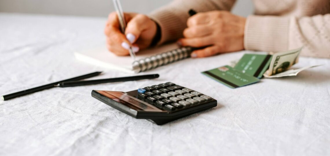 Jak działają konta oszczędnościowe